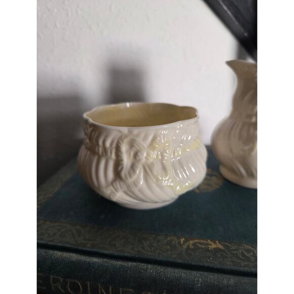 Belleek Ribbon Bow Creamer and Sugar Set Ireland Ivory Parian Porcelain Vintage - Picture 2 of 9
